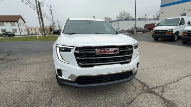 Used 2025 GMC Acadia Elevation image 3