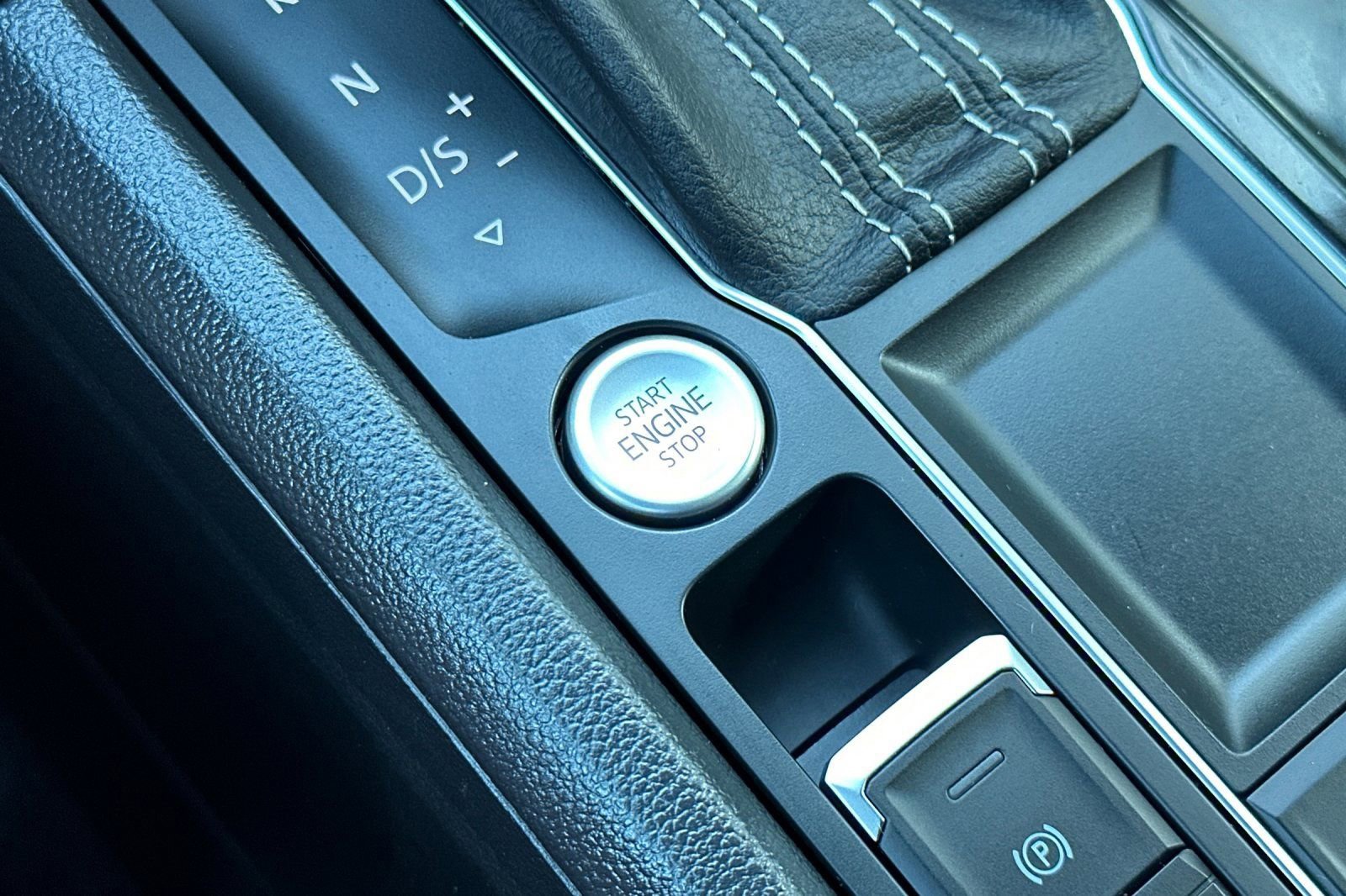 Certified 2022 Volkswagen Atlas SE image 23