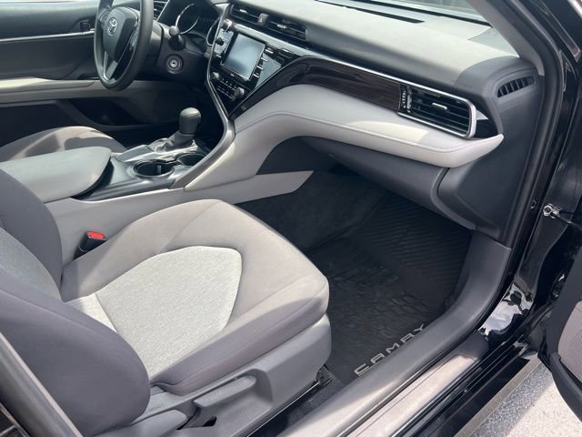 Used 2020 Toyota Camry LE FWD image 23