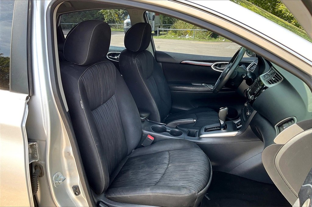 Used 2016 Nissan Sentra SV image 7