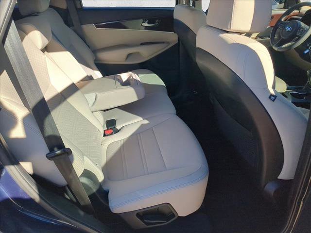Used 2018 Kia Sorento LX image 21