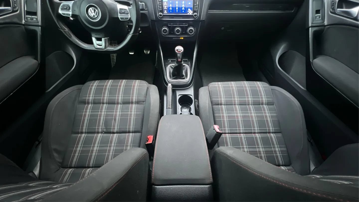 Used 2011 Volkswagen GTI 2-Door FWD image 19