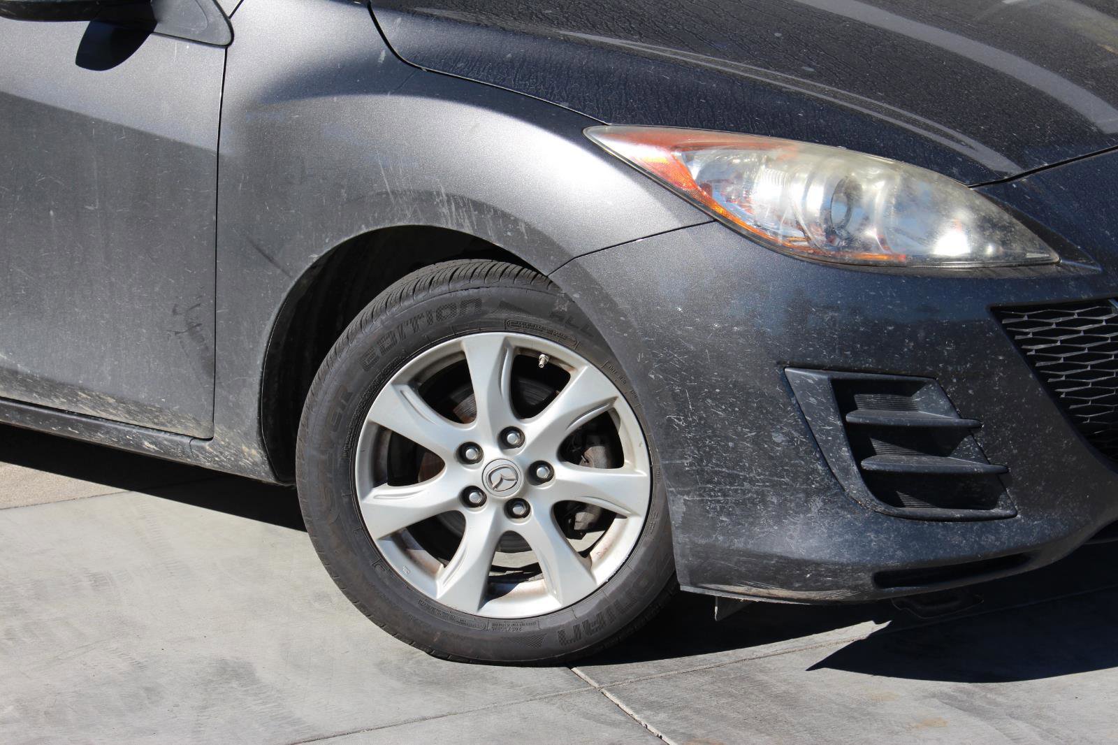 Used 2010 MAZDA MAZDA3 i Touring image 3