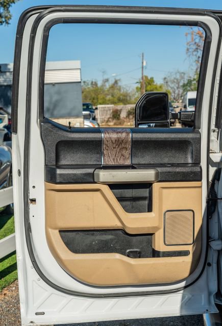 Used 2018 Ford F350 Lariat w/ Lariat Value Package AWD/4WD image 34