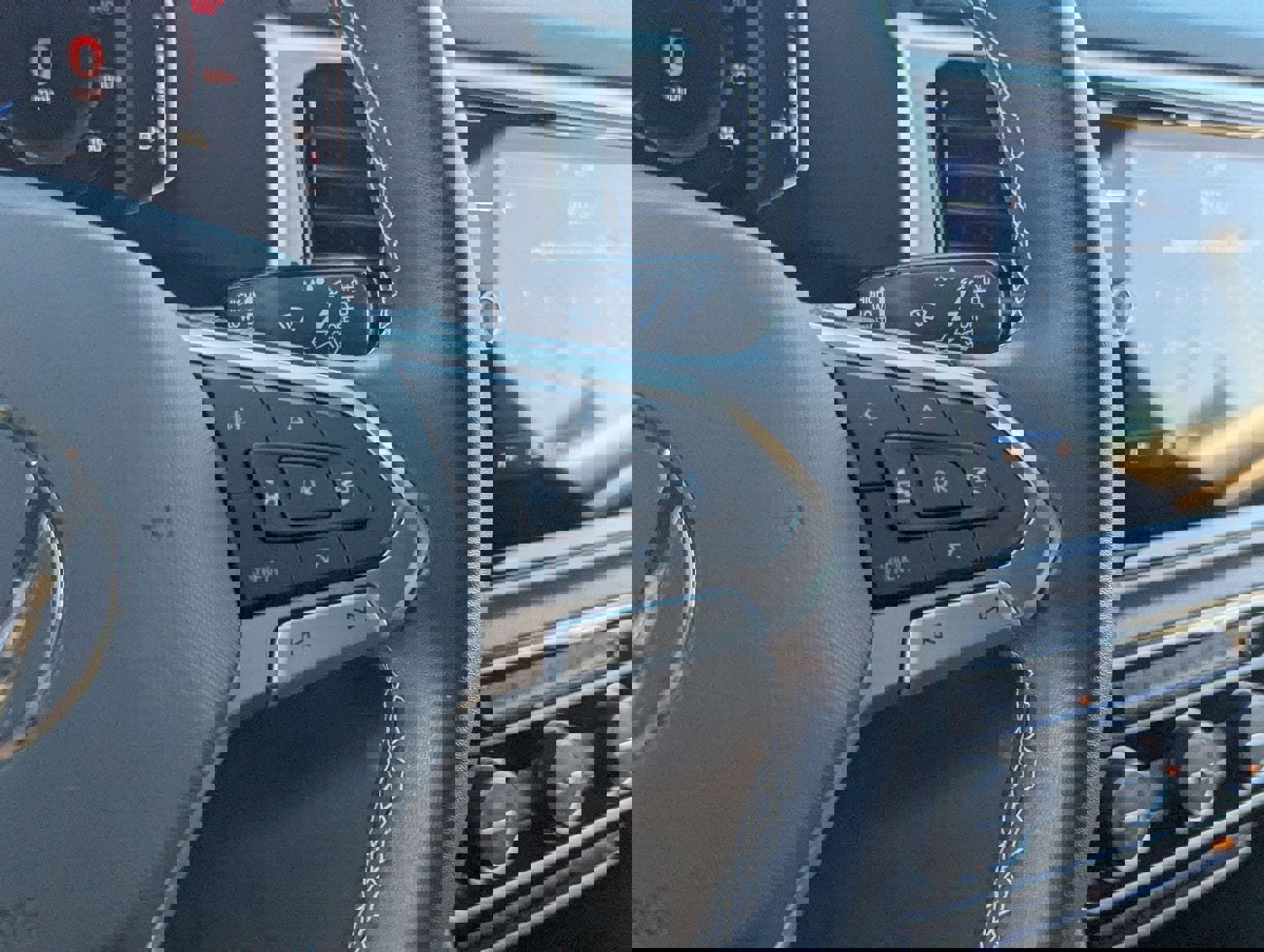 Used 2023 Volkswagen Atlas Cross Sport SE w/ Black Wheel Package image 25