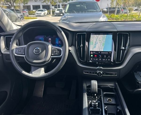Used 2024 Volvo XC60 B5 Core w/ Protection Package Premier AWD/4WD image 5