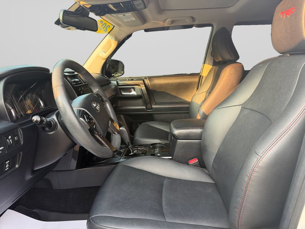 Used 2021 Toyota 4Runner Venture w/ Moonroof Package AWD/4WD image 13