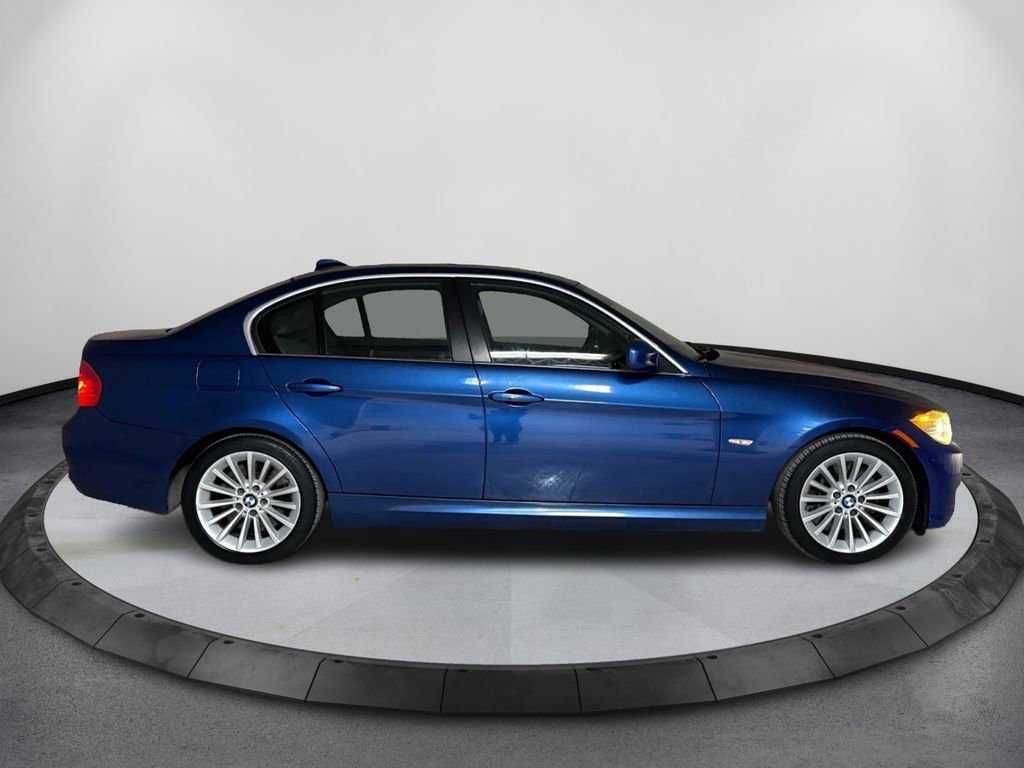 Used 2011 BMW 335i Sedan image 4