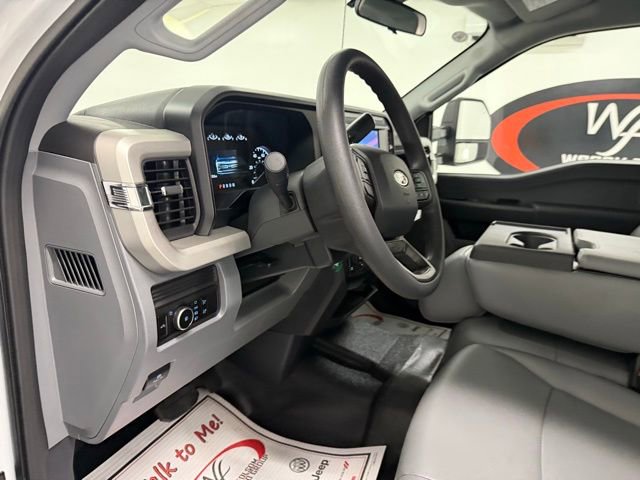 New 2026 Ford F250 XL w/ XL Chrome Package image 11