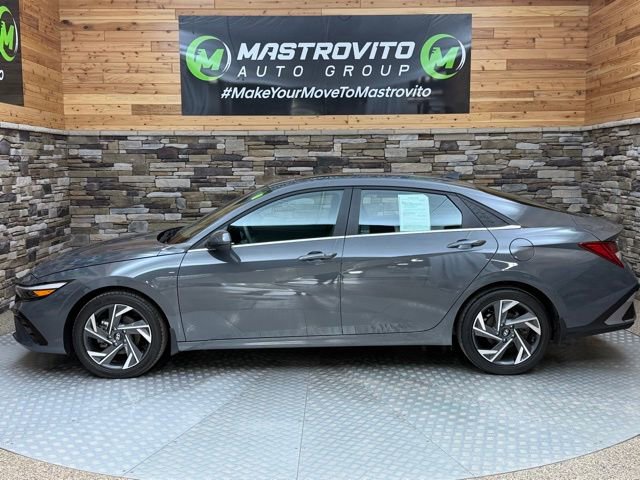 Used 2024 Hyundai Elantra SEL w/ Convenience Package FWD image 6