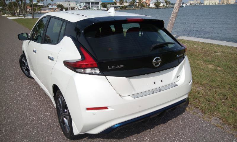 Used 2020 Nissan Leaf SV w/ SV Technology Package FWD image 15