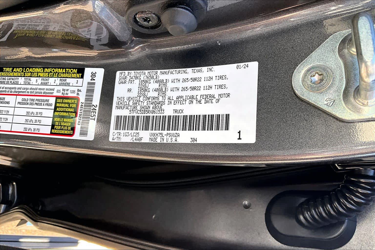 Used 2024 Toyota Tundra Capstone AWD/4WD image 36