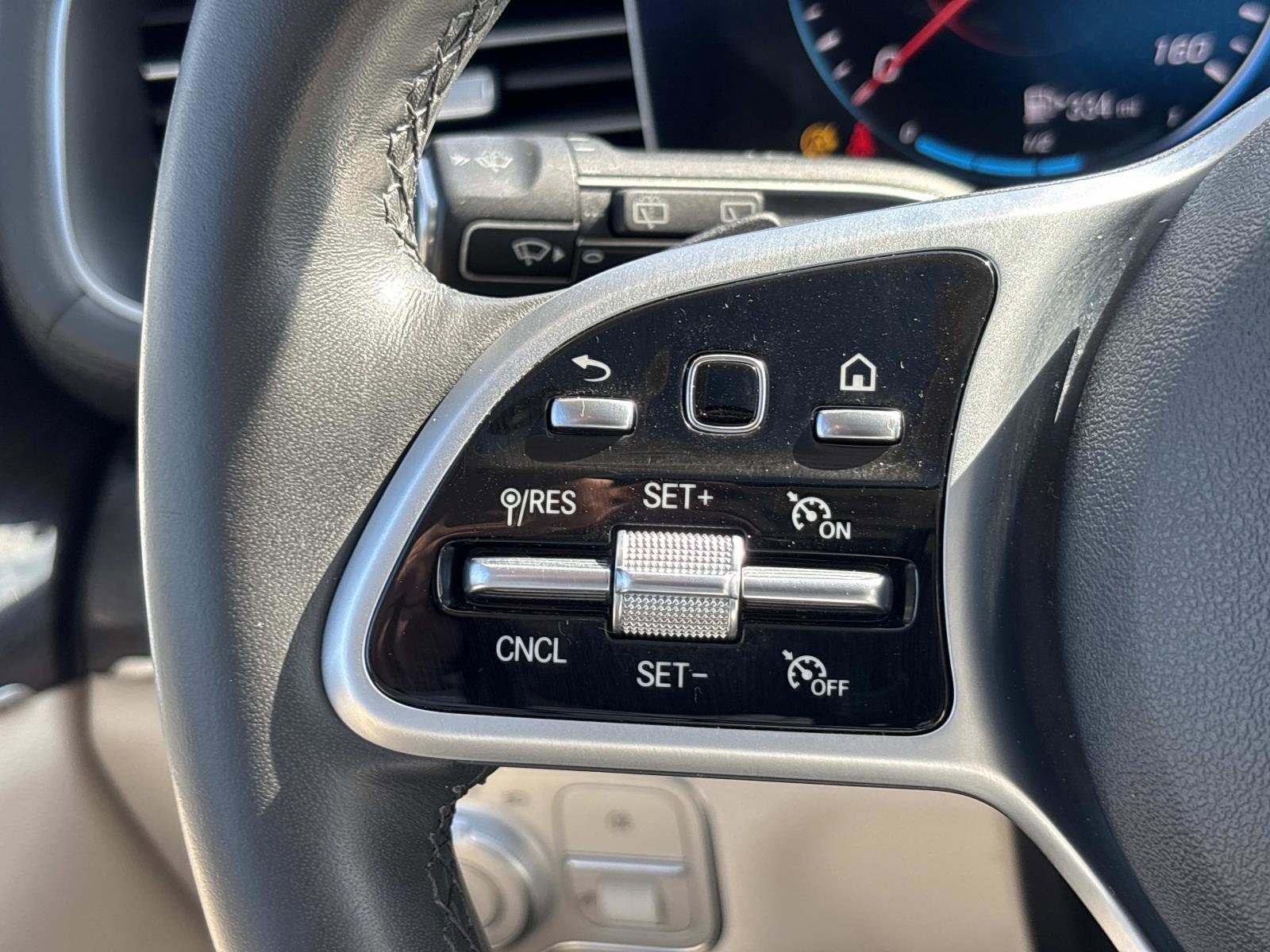 Used 2020 Mercedes-Benz GLS 450 4MATIC image 20