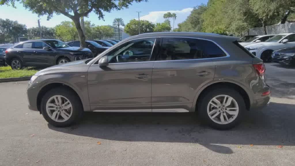 Used 2023 Audi Q5 2.0T Premium w/ Convenience Package AWD/4WD image 5
