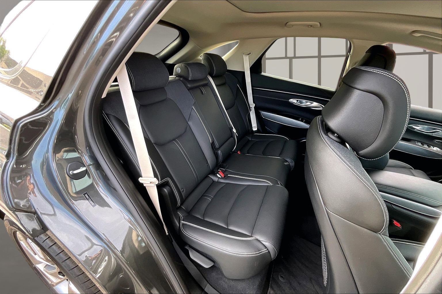 Used 2025 Genesis Electrified GV70 AWD/4WD image 25