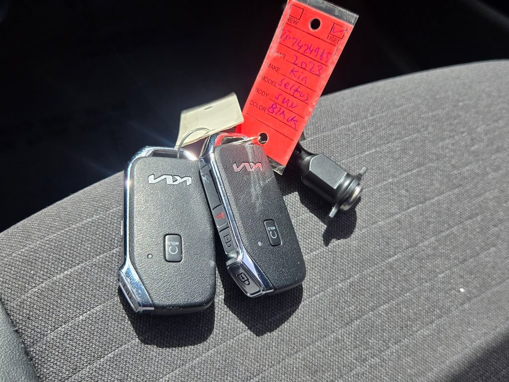 Used 2023 Kia Seltos S FWD image 26