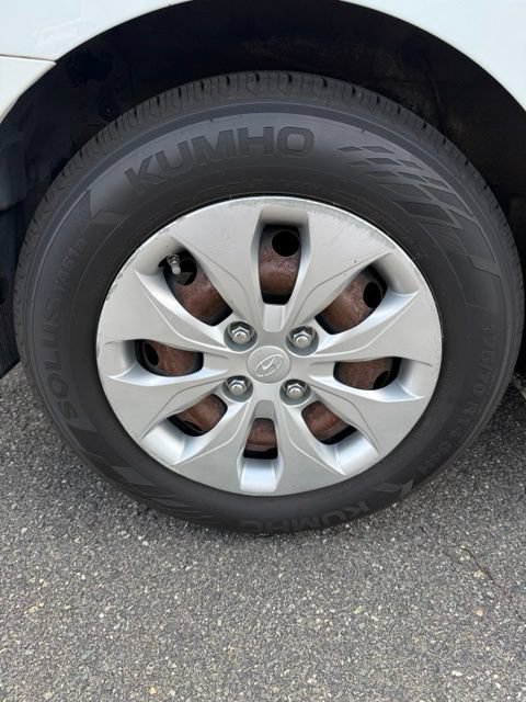 Used 2016 Hyundai Accent SE FWD image 12