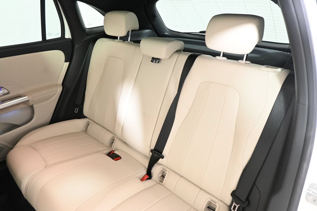 Certified 2026 Mercedes-Benz GLA 250 4MATIC image 4