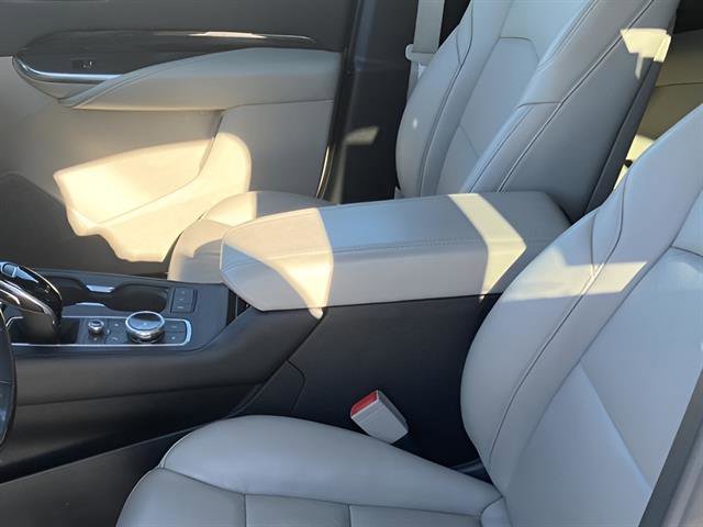 Used 2020 Cadillac XT4 Premium Luxury image 13