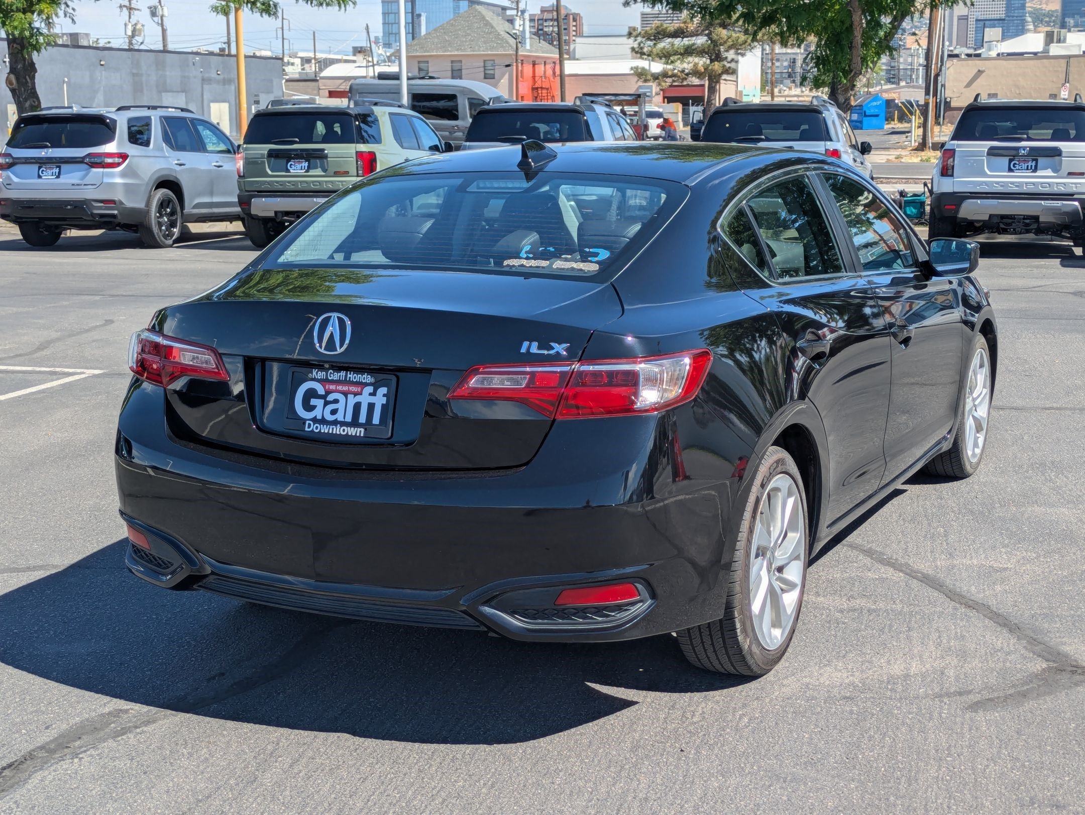 Used 2018 Acura ILX FWD image 3