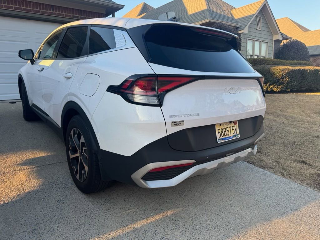 Used 2024 Kia Sportage EX image 3