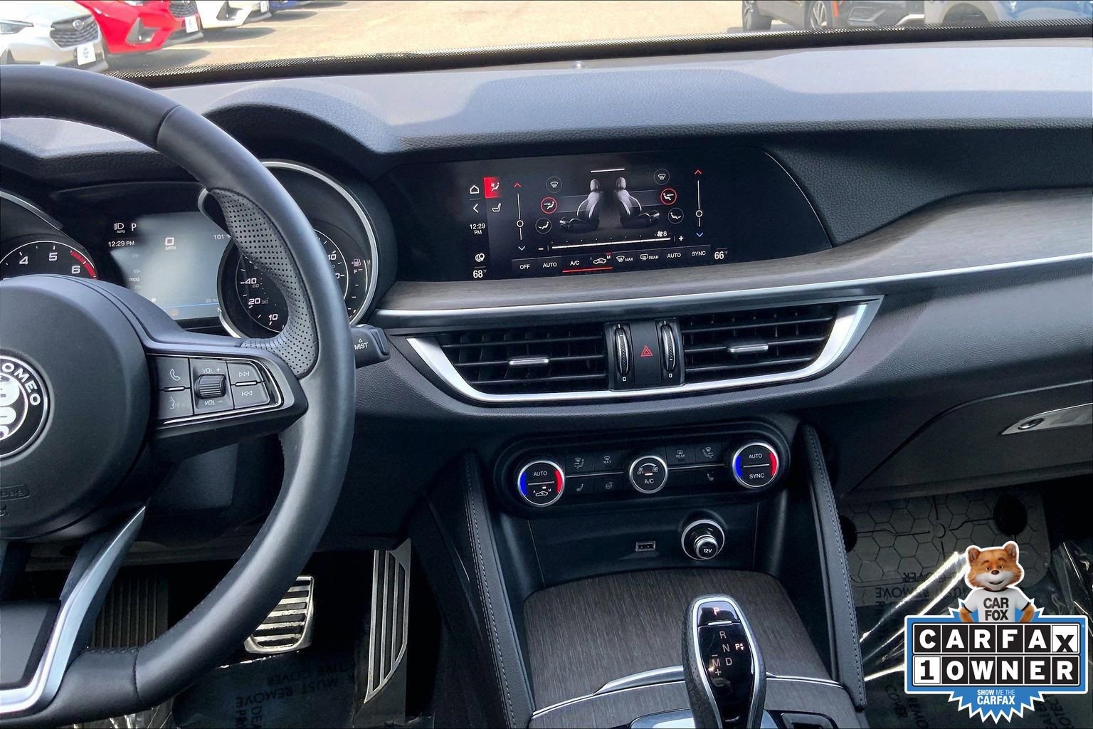 Used 2023 Alfa Romeo Stelvio Ti image 6