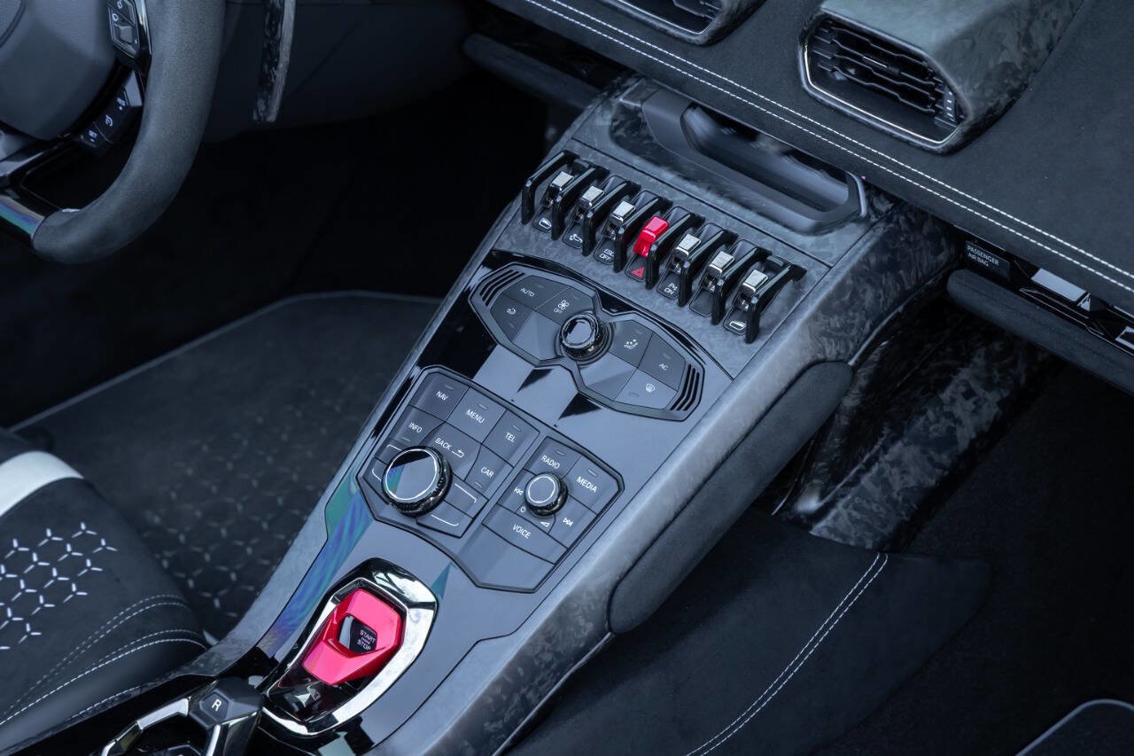 Used 2018 Lamborghini Huracan Performante image 71