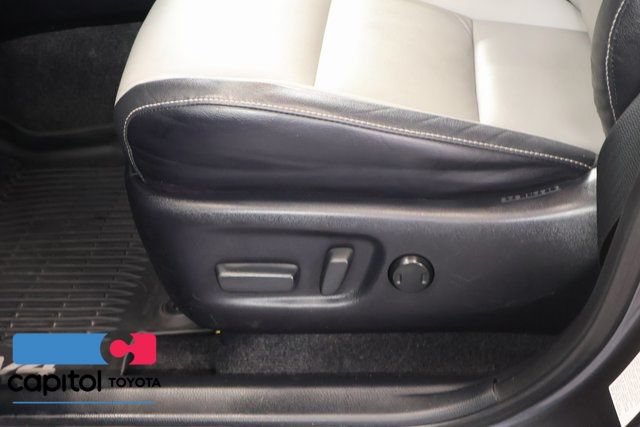 Used 2016 Toyota RAV4 Limited AWD/4WD image 13