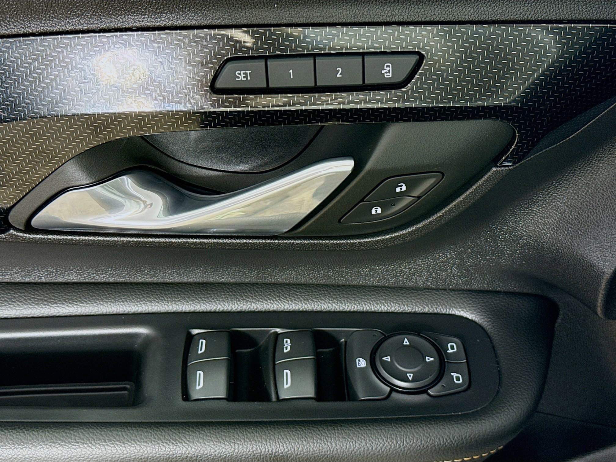 Used 2024 GMC Terrain AT4 image 20