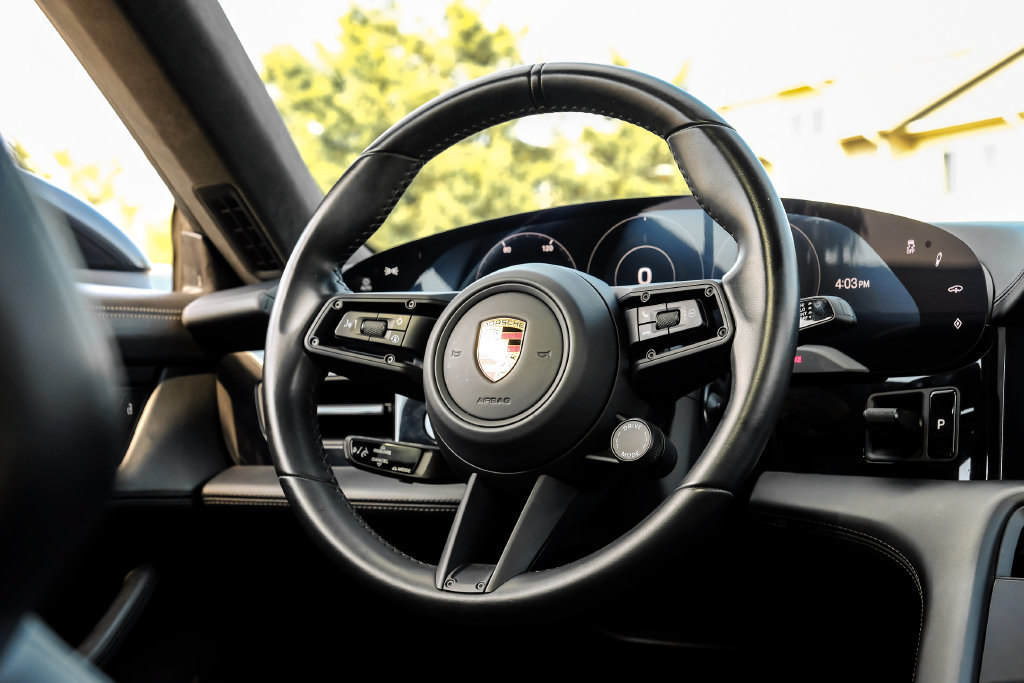 Used 2022 Porsche Taycan GTS AWD/4WD image 14