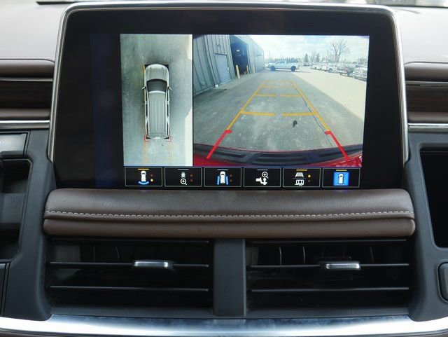 Used 2023 Chevrolet Suburban High Country image 8