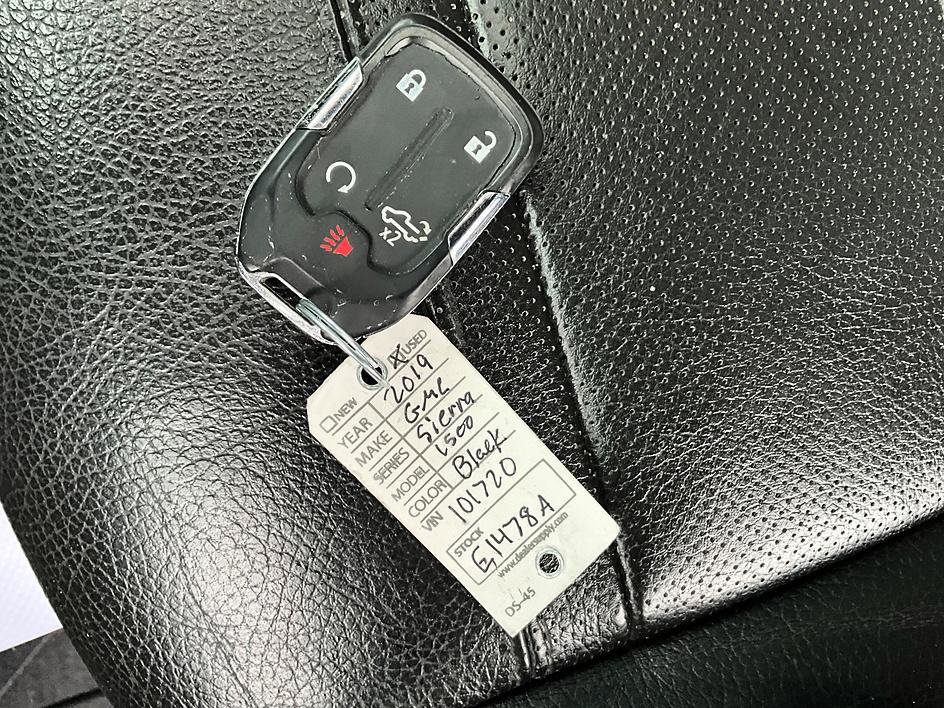Used 2019 GMC Sierra 1500 Denali w/ Denali Ultimate Package AWD/4WD image 41