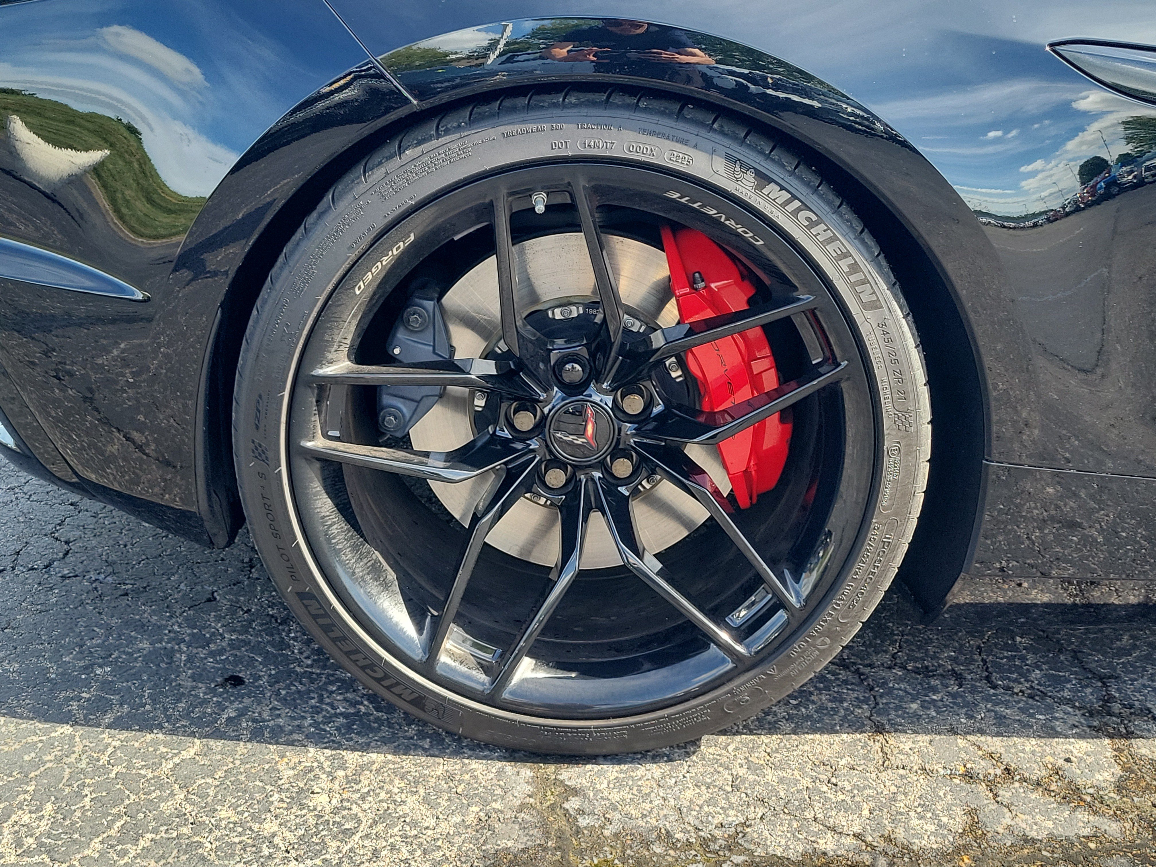 Used 2025 Chevrolet Corvette Z06 RWD image 5