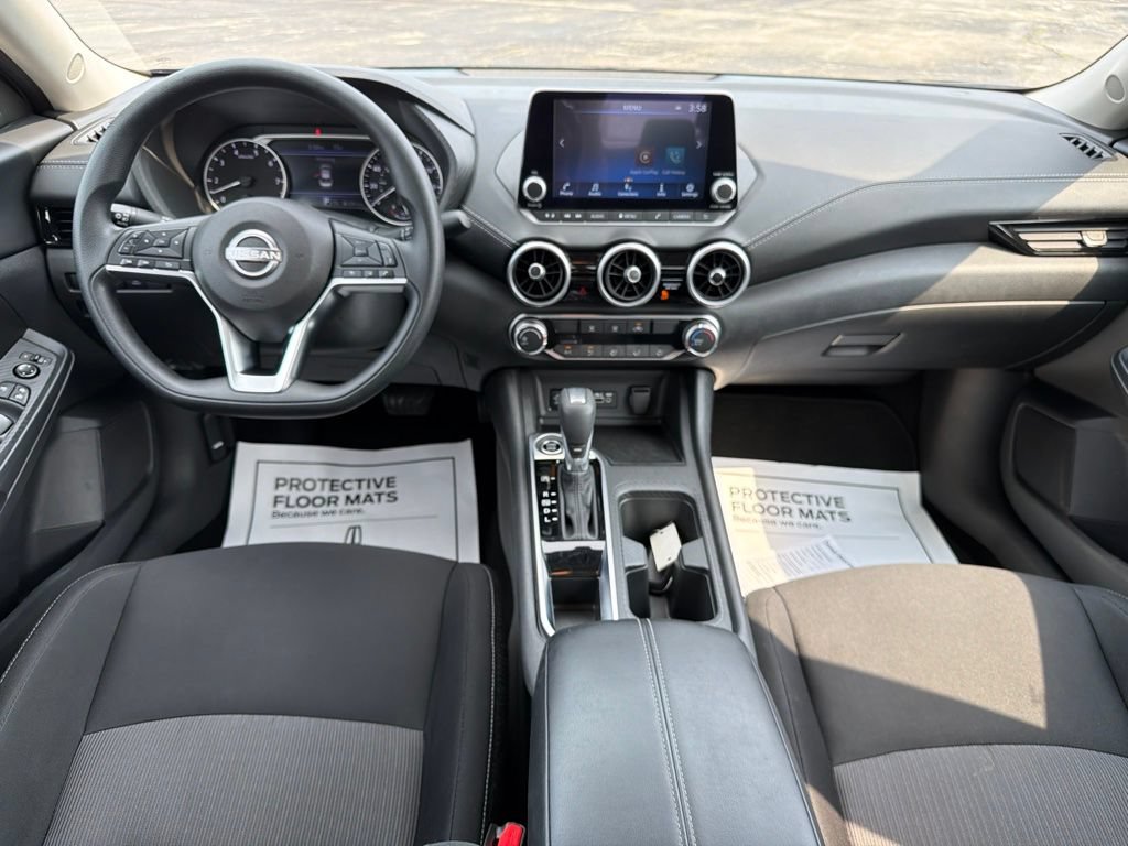 Used 2025 Nissan Sentra SV FWD image 2