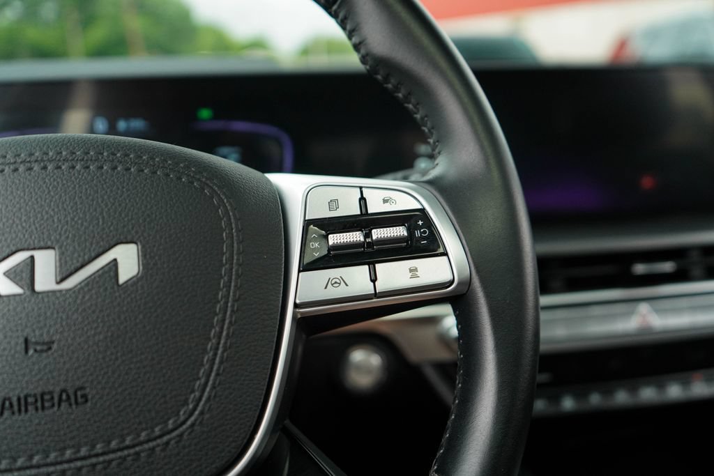 Used 2025 Kia Telluride S FWD image 35