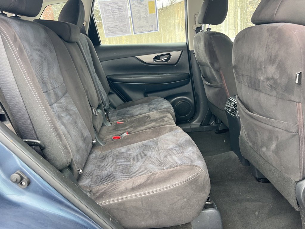Used 2015 Nissan Rogue S image 21