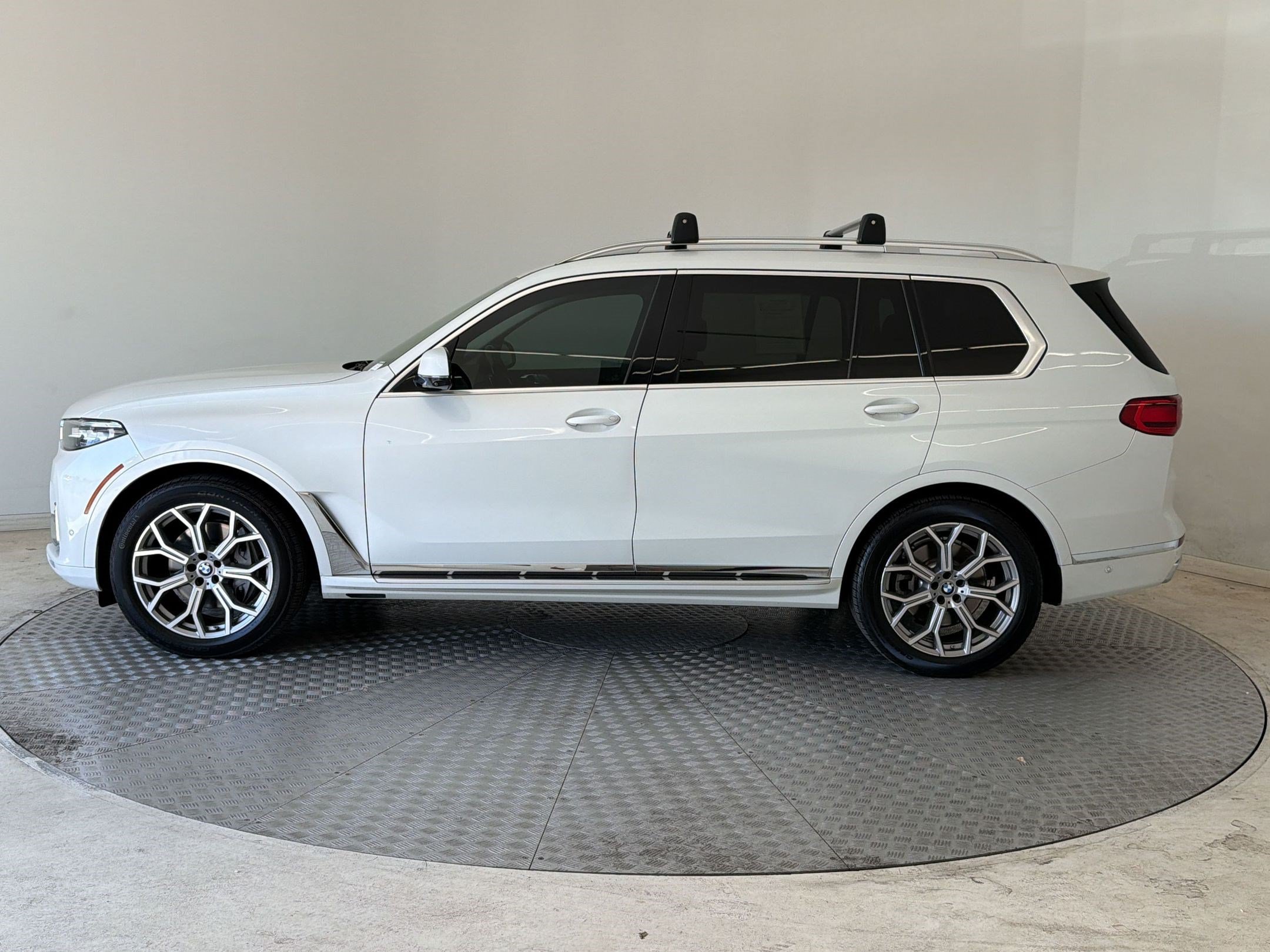 Used 2020 BMW X7 M50i AWD/4WD image 2