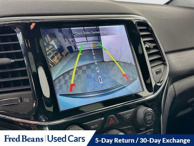 Used 2020 Jeep Grand Cherokee Laredo image 15