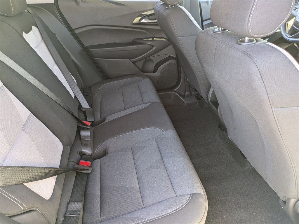 Used 2025 Chevrolet Trax LS image 29