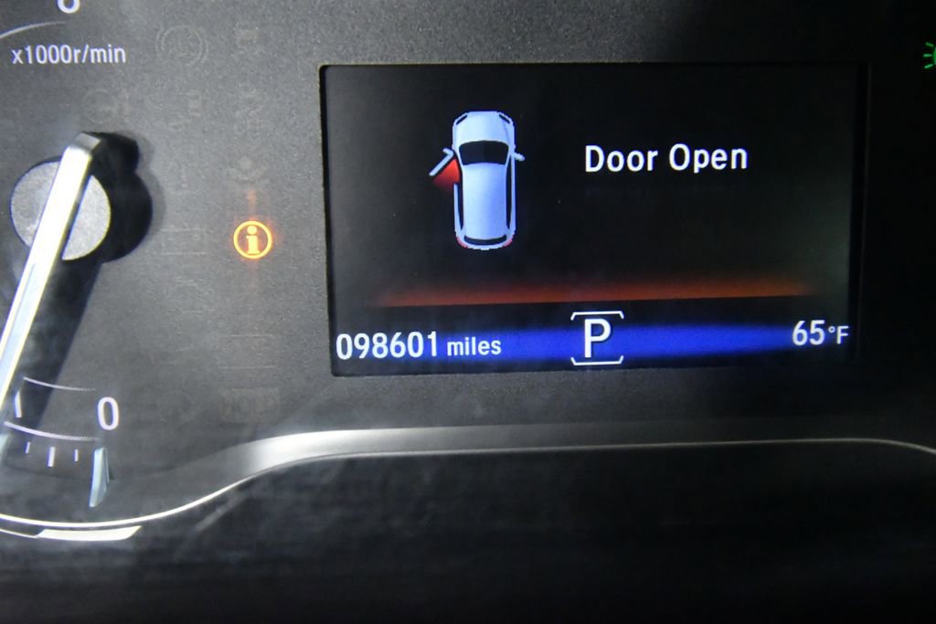 Used 2018 Honda Pilot Touring image 29