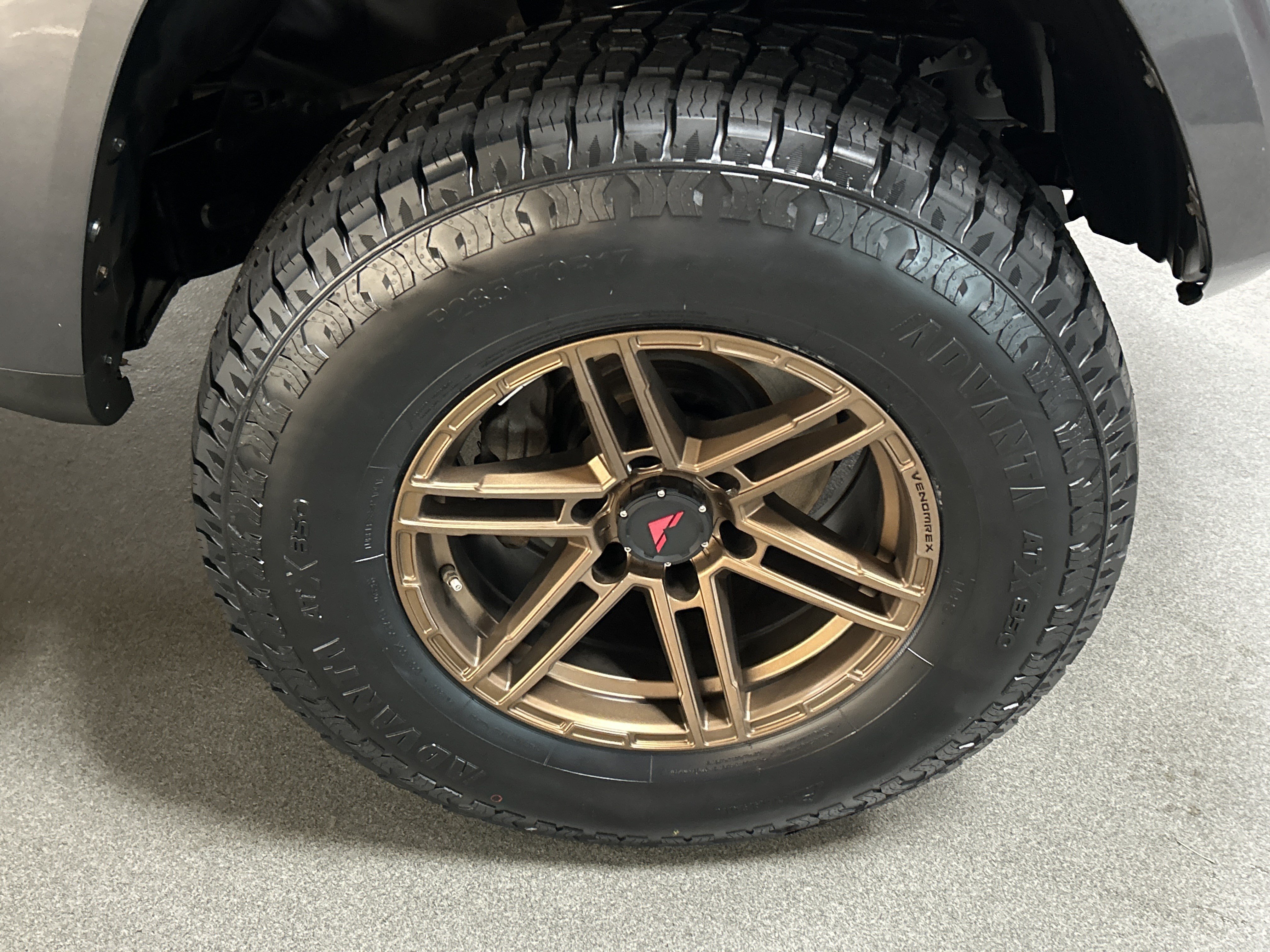 Used 2019 Toyota 4Runner TRD Off-Road AWD/4WD image 36