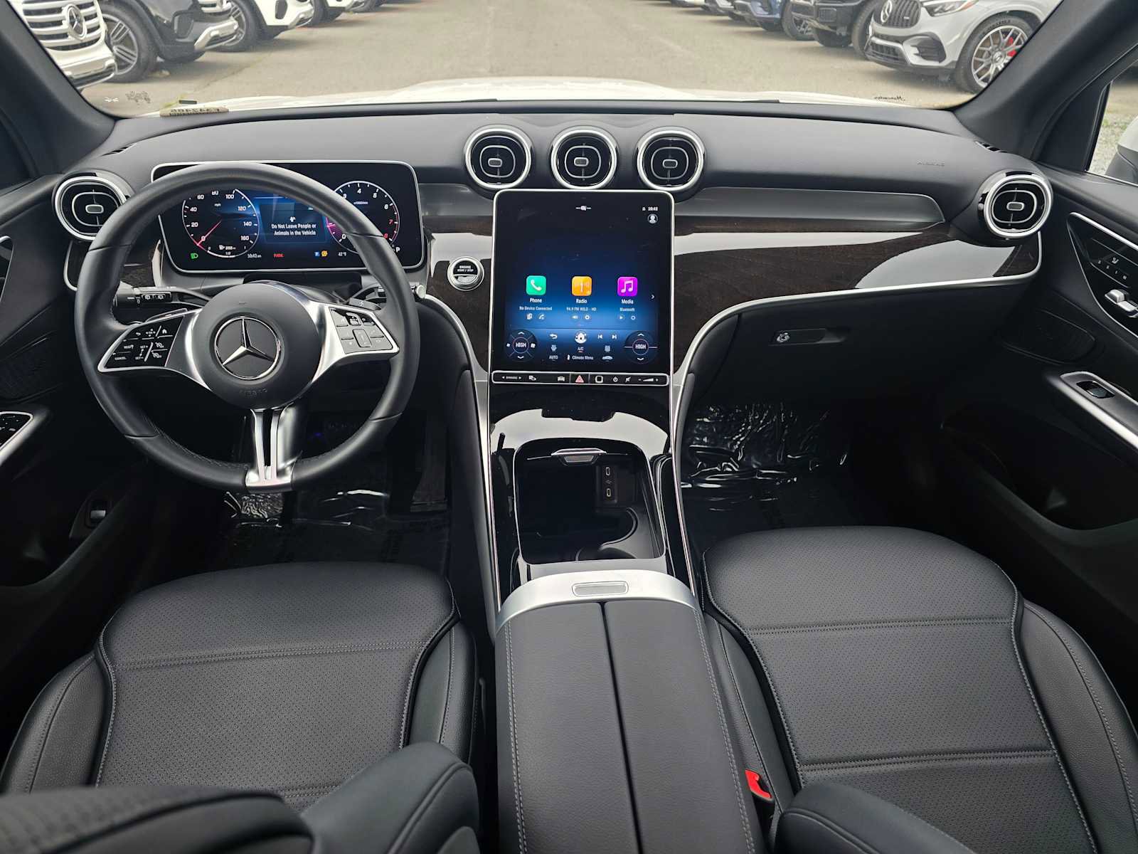 Used 2025 Mercedes-Benz GLC 300 image 21