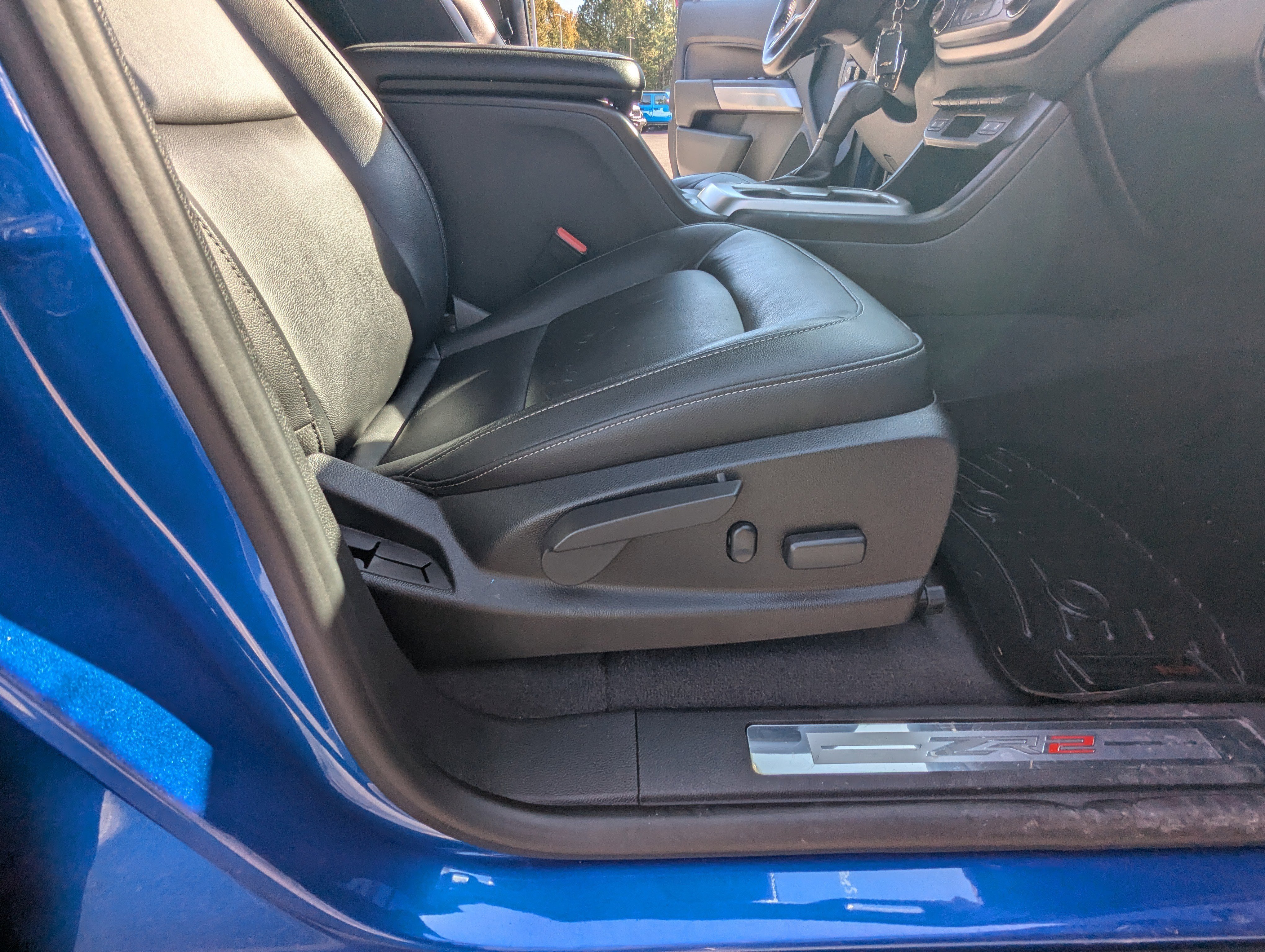 Used 2020 Chevrolet Colorado ZR2 image 13