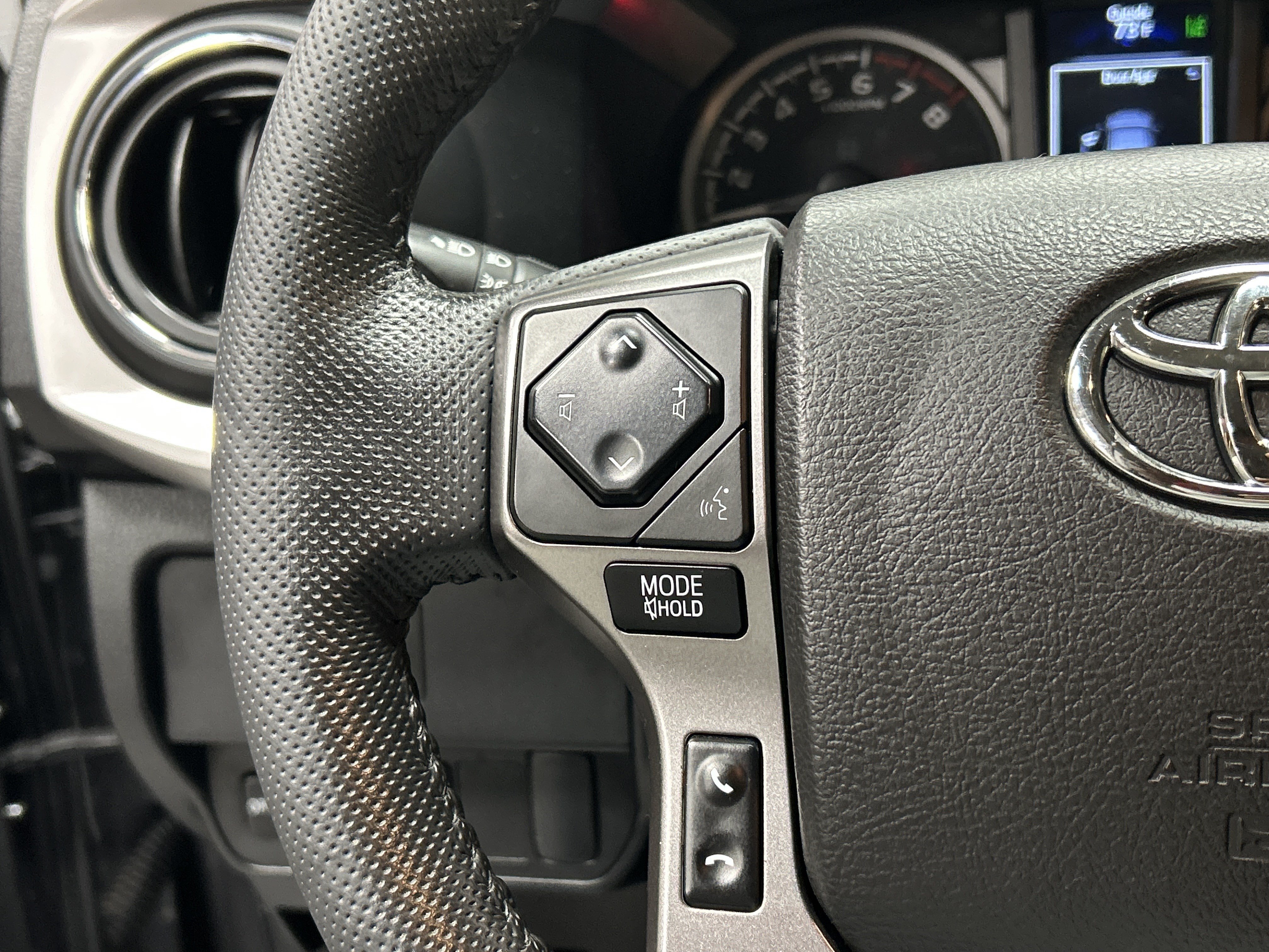 Used 2023 Toyota Tacoma SR5 AWD/4WD image 19