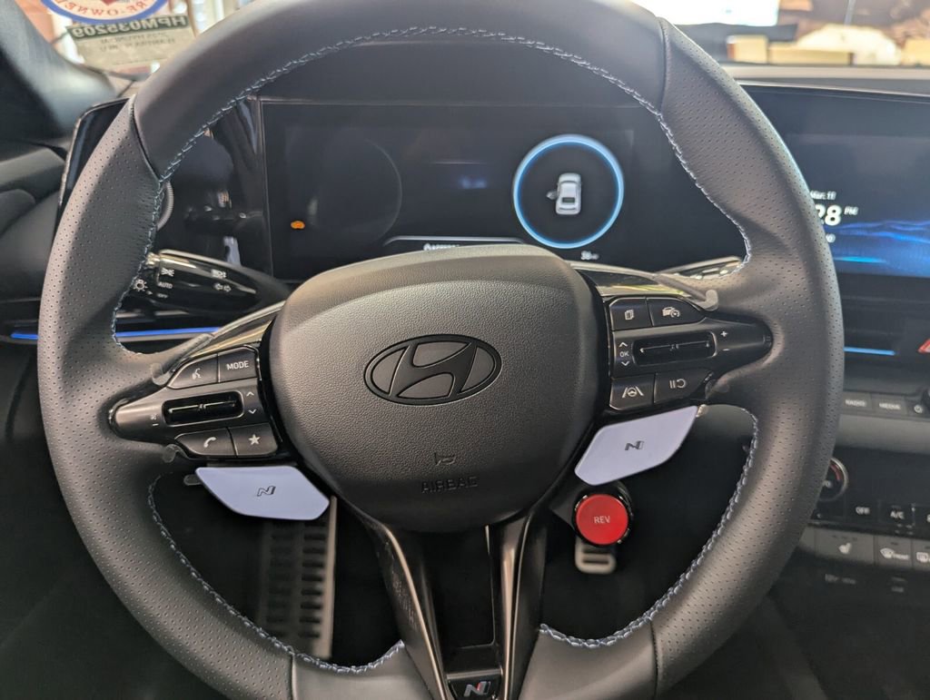 Certified 2025 Hyundai Elantra N Base image 18