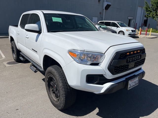 Used 2022 Toyota Tacoma SR w/ SR Convenience Package RWD image 3