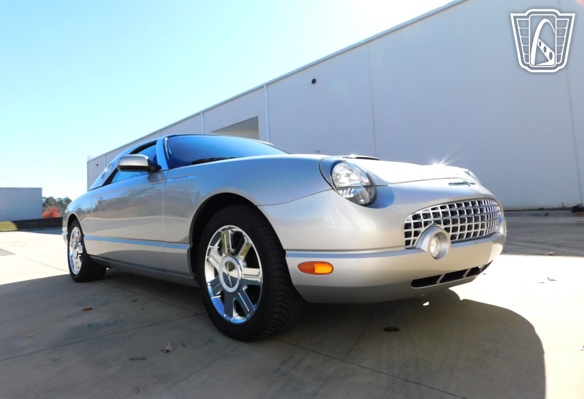 Used 2005 Ford Thunderbird image 37