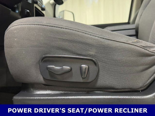 Used 2013 Nissan Titan SV image 18