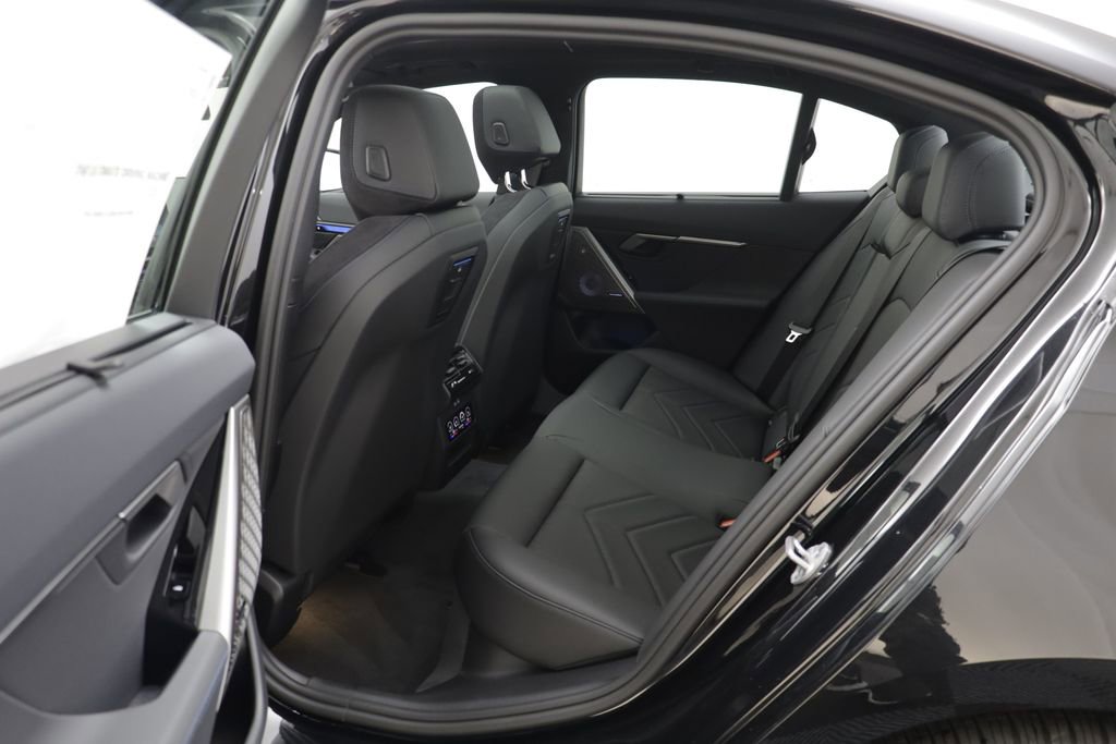 New 2026 BMW i5 w/ Executive Package AWD/4WD image 15