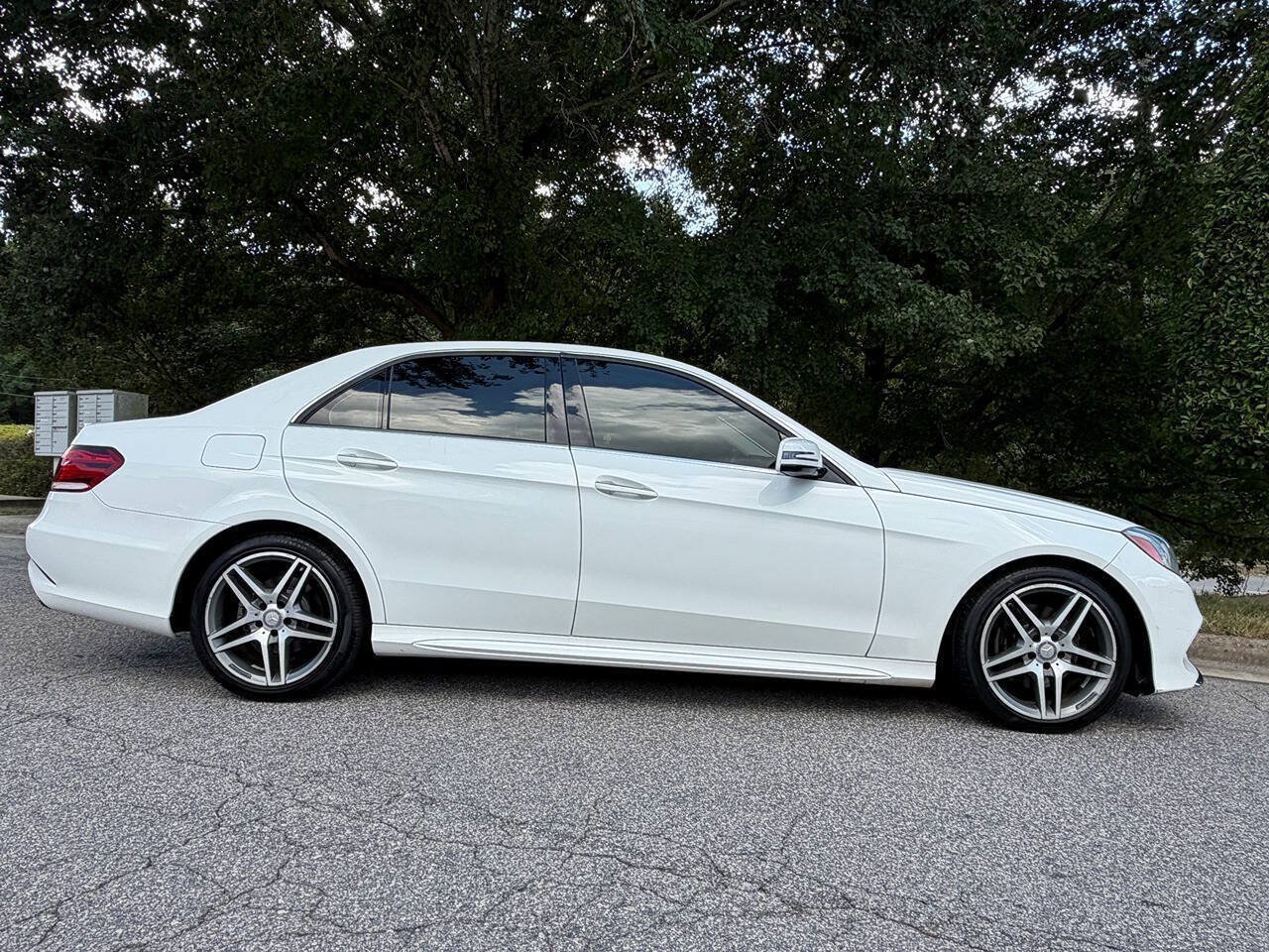 Used 2014 Mercedes-Benz E 350 4MATIC Sedan w/ Premium 1 Package image 13